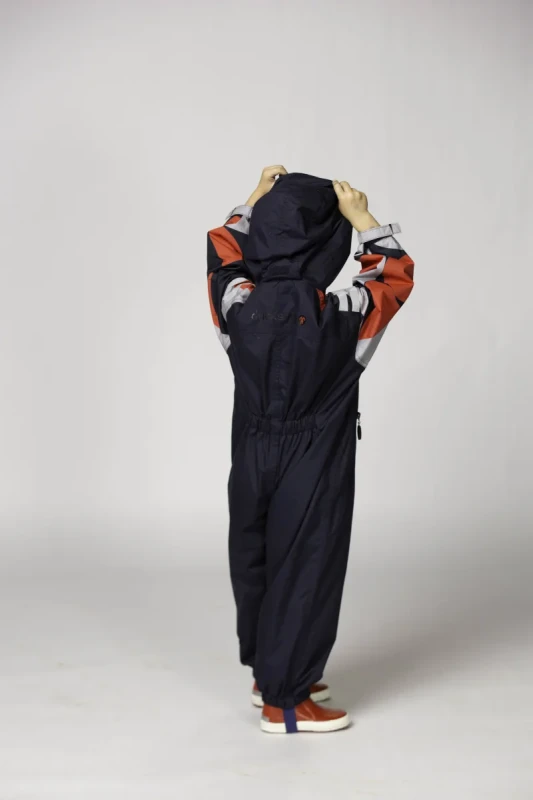 DD_AW25_Rainsuit_Buck_Studio (6).webp