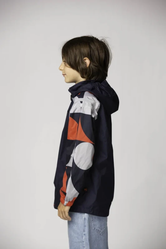 DD_AW25_Rainjacket_Buck_Studio (12).webp