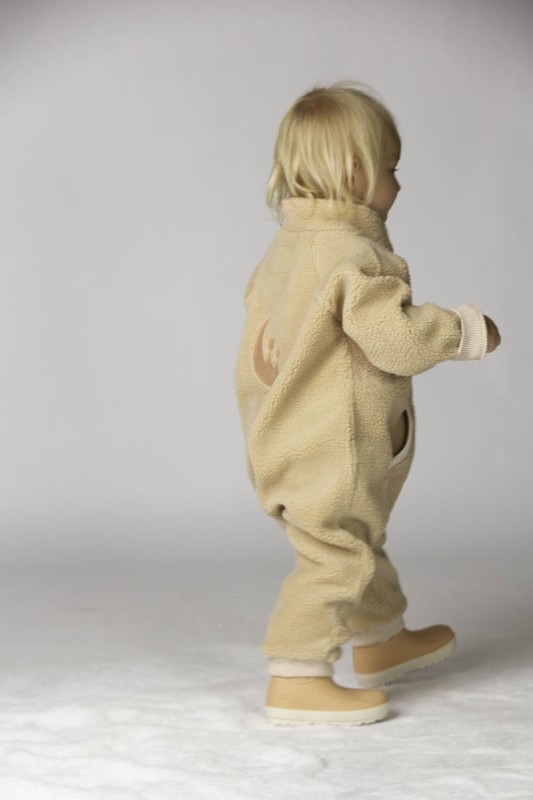 DD_AW25_Sherpa Fleece Onesie_Light brown_Studio (4).jpg