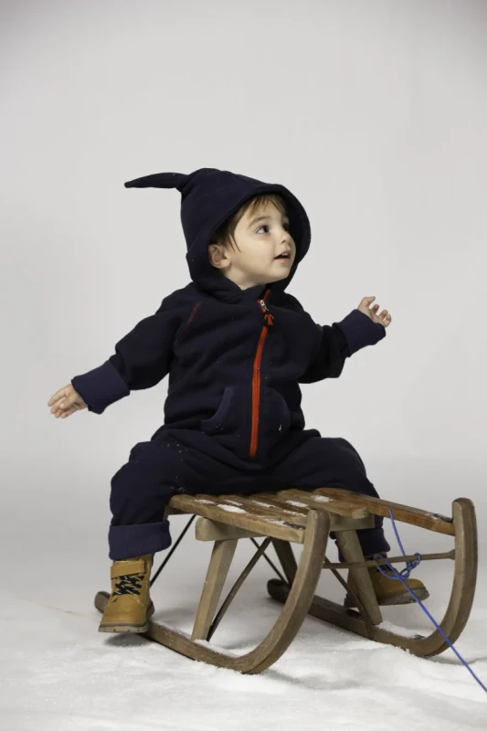DD_AW25_Fleece Onesie_dark blue_Studio (4).webp