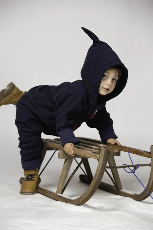 DD_AW25_Fleece Onesie_dark blue_Studio (5).webp