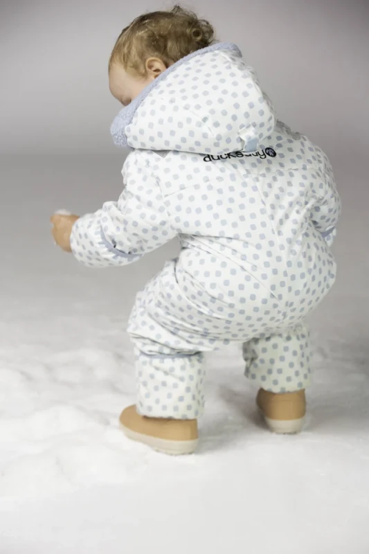 DD_AW25_Baby Snowsuit_Jackie_Studio (3).webp