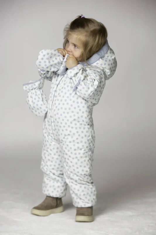 DD_AW25_Baby Snowsuit_Jackie_Studio (4).webp
