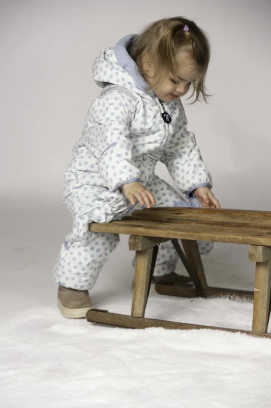 DD_AW25_Baby Snowsuit_Jackie_Studio (6).webp