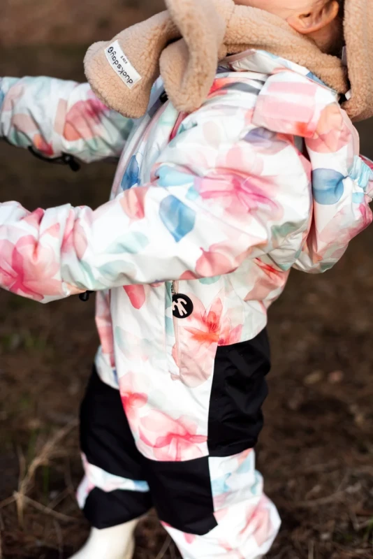 DD_AW25_Toddler Snowsuit_Bliss_Lifestyle (12).webp