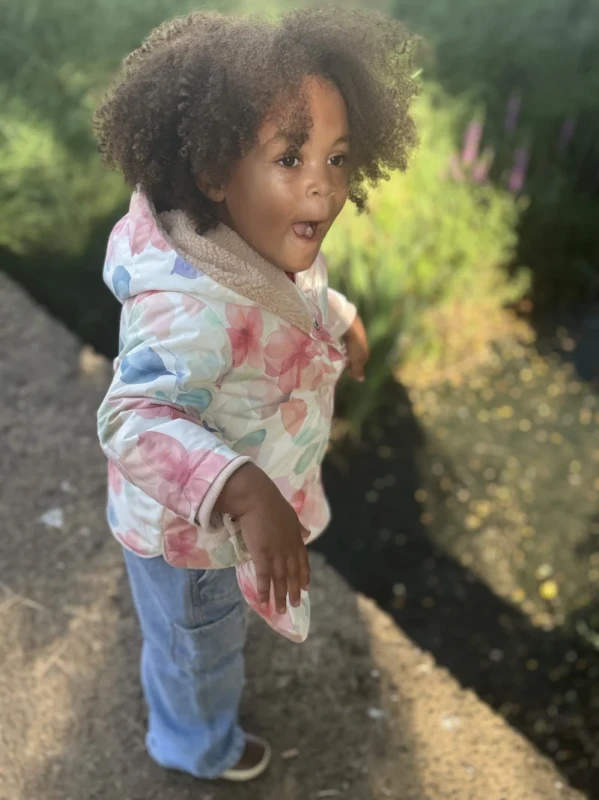 DD_AW25_Babyjacket_Bliss_Lifestyle (23).webp