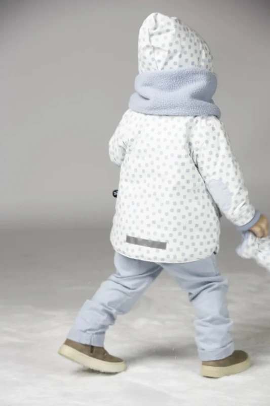 DD_AW25_Babyjacket_Jackie_Studio(4).webp