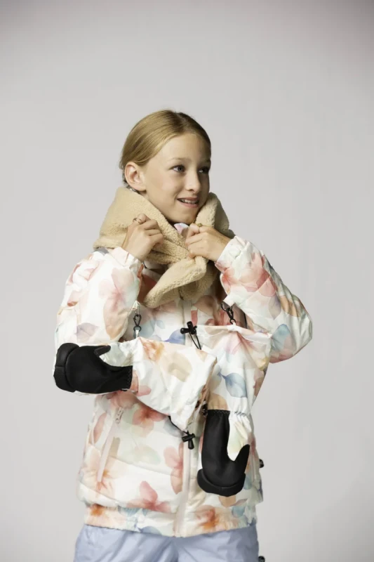 DD_AW25_Winterjacket_Bliss_Studio (11).webp