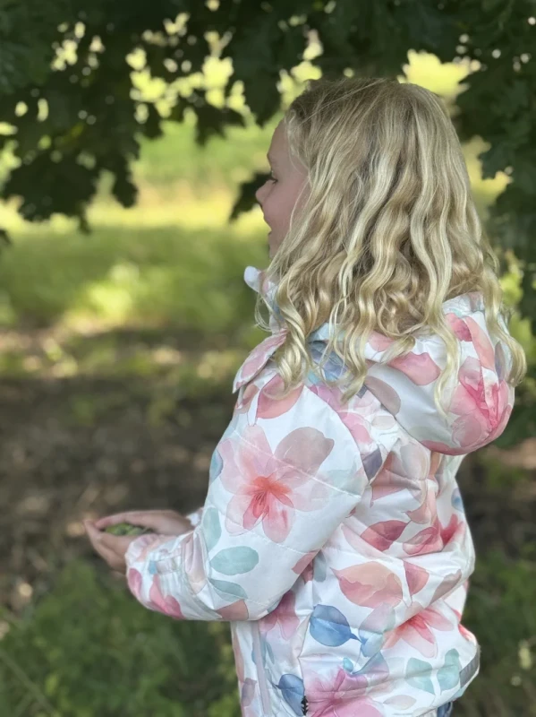 DD-AW25_Winterjacket Bliss_Lifestyle (9).webp