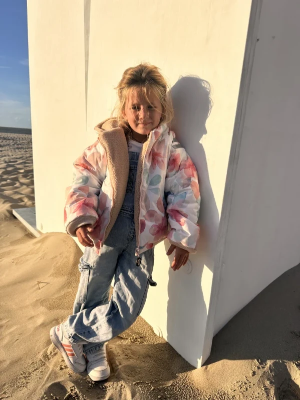 DD_AW25_Reversible Jacket_Bliss_Lifestyle (56).webp