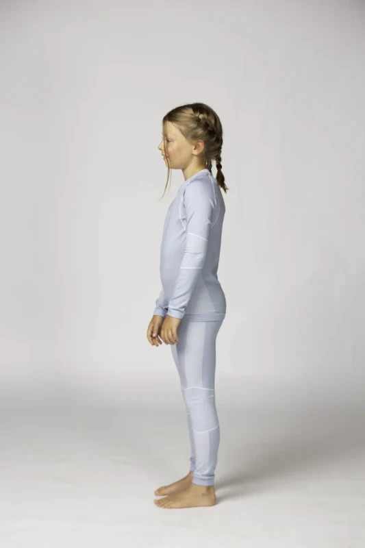DD_AW25_Base Layer_Light blue_Studio (3).webp
