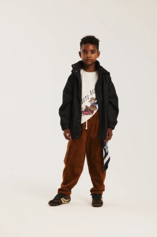 Spodnie dziecięce z bawełny Minikid – BROWN CARGO PANTS, miękki sztruks