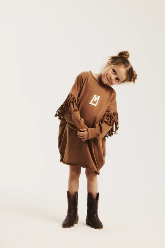 Sukienka dziecięca BROWN FRINGE DRESS – rękawy i dekolt wykończone ściągaczem
