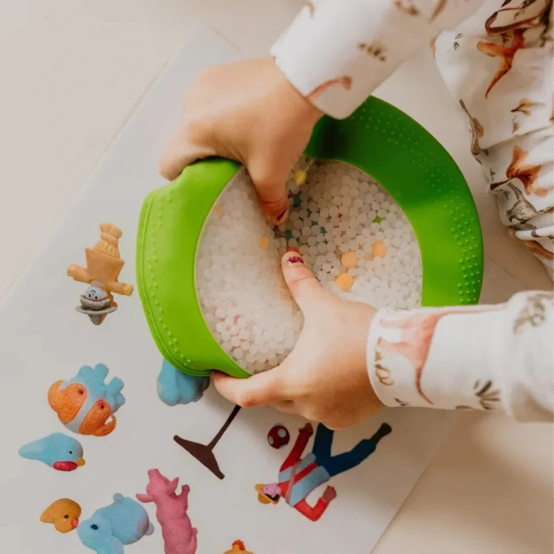 Jellystone-Sensoryczny-dysk-z-figurkami-A-Ku-Ku-Peekaboo-motyw-Farma-polkabubu-8.webp
