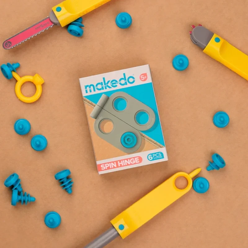 Drzwi i okna w projektach Makedo dzięki Spin-Hinge