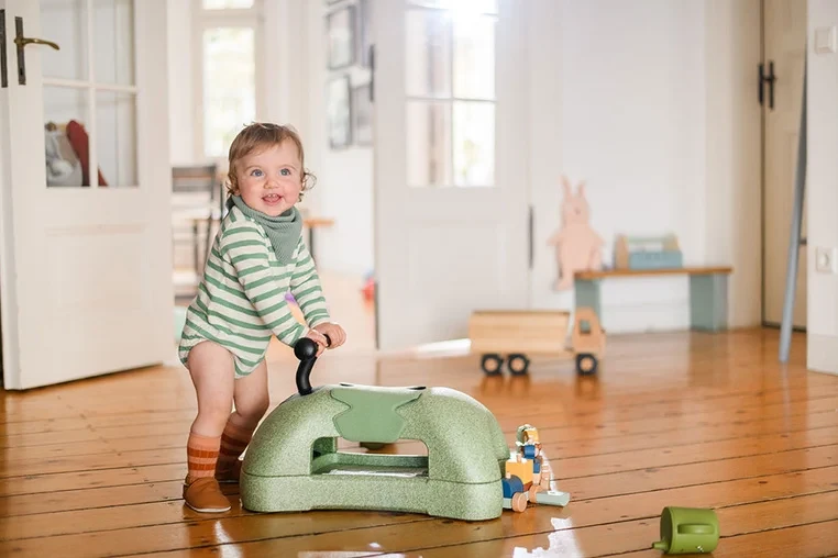 SCOOTANDRIDE-My-First-Ewolucyjny-jezdzik-pchacz-3w1-6-m-Olive-polkabubu-15.webp