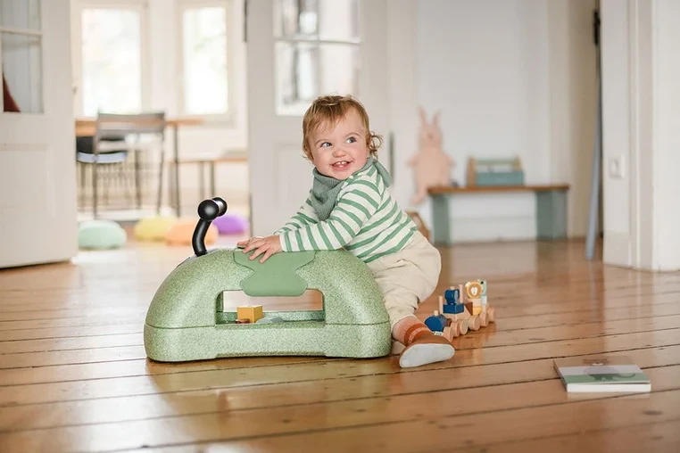 SCOOTANDRIDE-My-First-Ewolucyjny-jezdzik-pchacz-3w1-6-m-Olive-polkabubu-17.webp