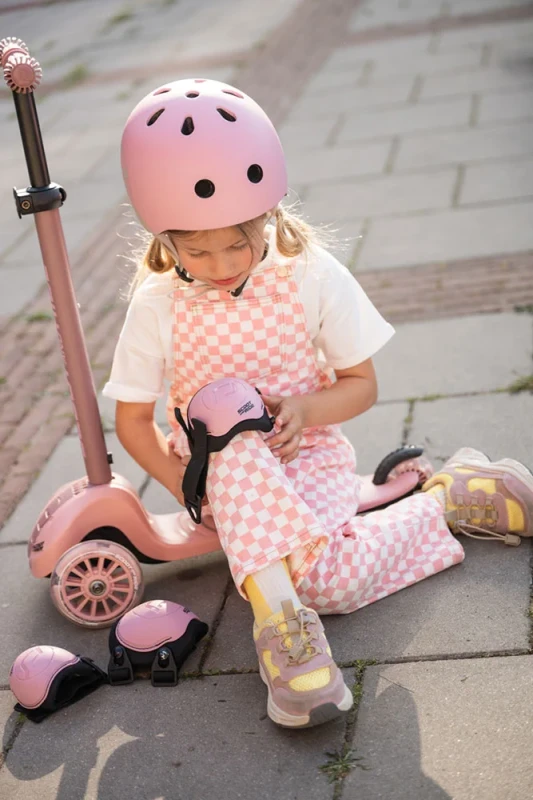 S00935-9120133009358-SCOOTANDRIDE-Highwaykick-3S-Hulajnoga-z-systemem-sterowania-2w1-i-kolkami-LED-skladana-3-Rose- (30).webp