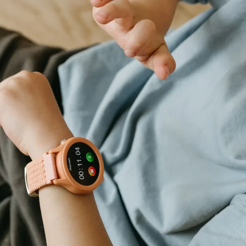 smartwatch bez gier i GPS dla dzieci