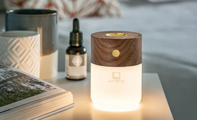 lampka Gingko Design z regulacją jasności i dyfuzorem