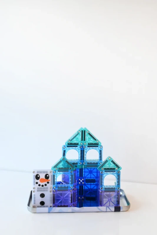 MAGNA-TILES-R-Klocki-Magnetyczne-Travel-Winter-Wonder-26-el-polkabubu-8.webp