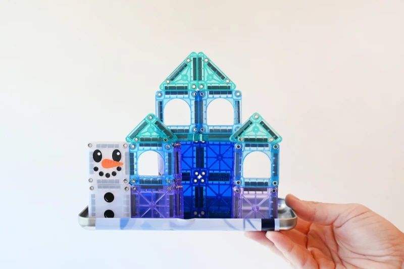 MAGNA-TILES-R-Klocki-Magnetyczne-Travel-Winter-Wonder-26-el-polkabubu-10.webp
