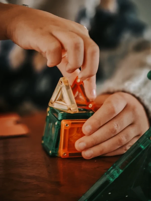 Cleverclixx Advent Calendar 37 el. – Klocki magnetyczne świąteczne 3+