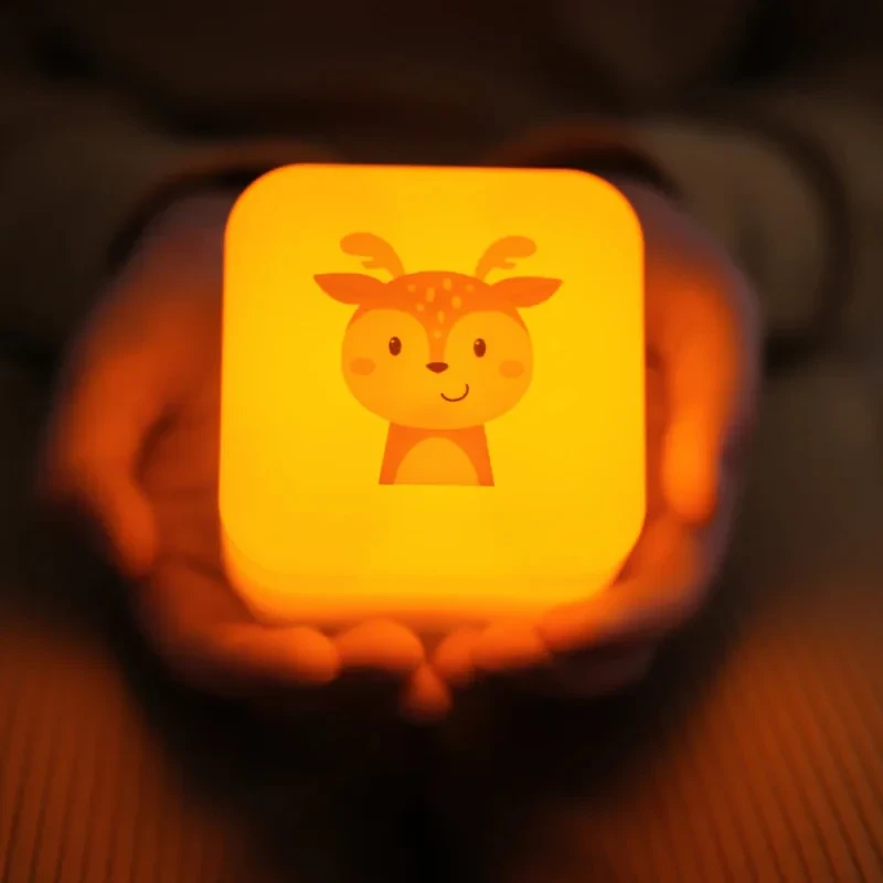 Przenośna lampka nocna LED dla niemowląt Cube B Sarenka Finley Cloud b