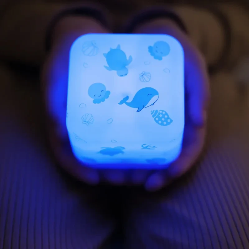 Przenośna lampka nocna LED dla niemowląt Cube B Ocean Cloud b