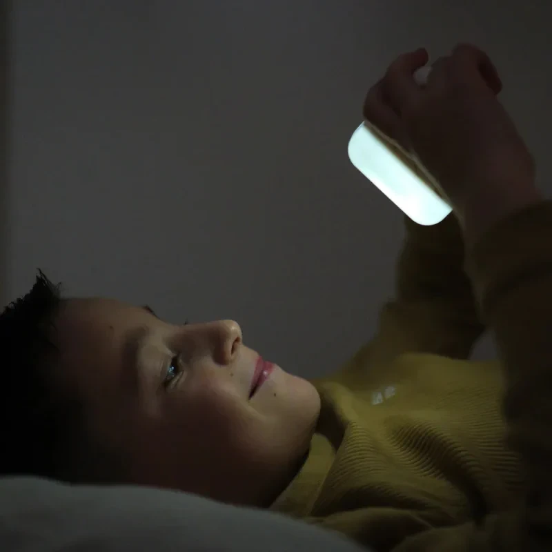 Cloud b® Cube B™ Ocean – przenośna lampka nocna dla dzieci 0 m+