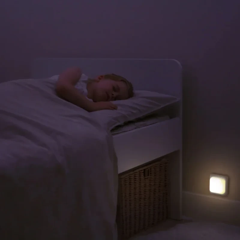 Cloud b Cube B Kosmos – lampka nocna z czujnikiem dotykowym