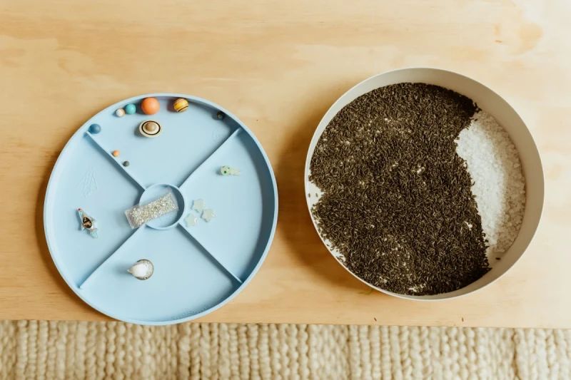 Sensoryczny wkład do tacki Play Tray – Galaktyka