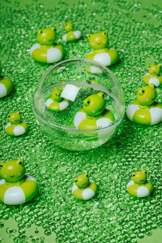 Petit-Boum-Happy-Bubbles-kula-sensoryczna-Zaba-polkabubu-7.webp