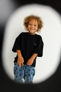 T-shirt o modnym luźnym fasonie TSHIRT / BLACK - CIAO Piu di ME 251-25
