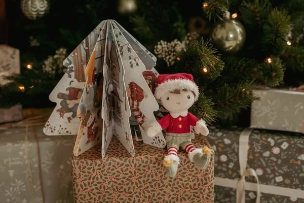 Little-Dutch-Swiateczna-ksiazka-maly-Jim-X-MAS-polkabubu-7.webp
