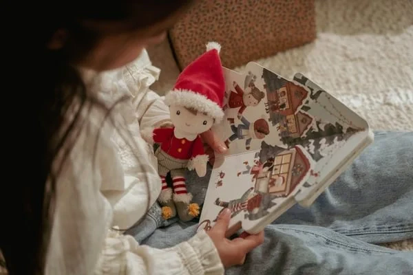 Little-Dutch-Swiateczna-ksiazka-maly-Jim-X-MAS-polkabubu-11.webp