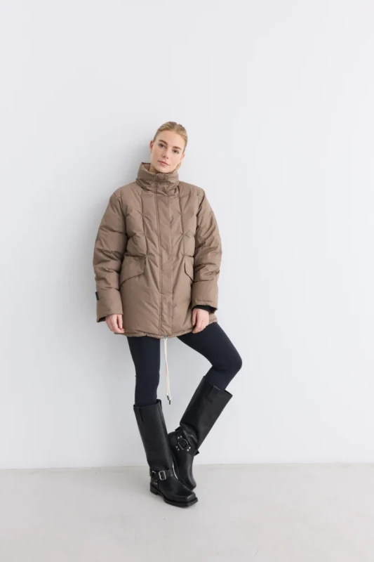 rethinkit studios parka walnut – sustainable outerwear