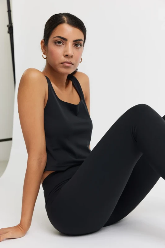 czarne legginsy sportowe butter soft rethinkit