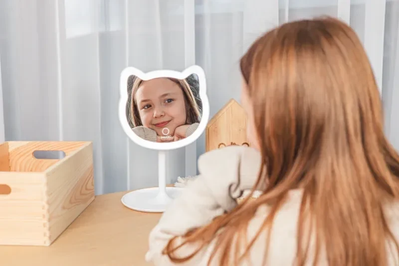 Bezprzewodowe lusterko GIOperfect White Cat z regulacją światła LED