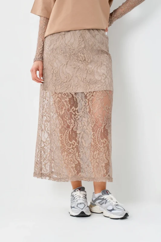 Koronkowy beżowy longsleeve BOPOCO komfortowy i lekki