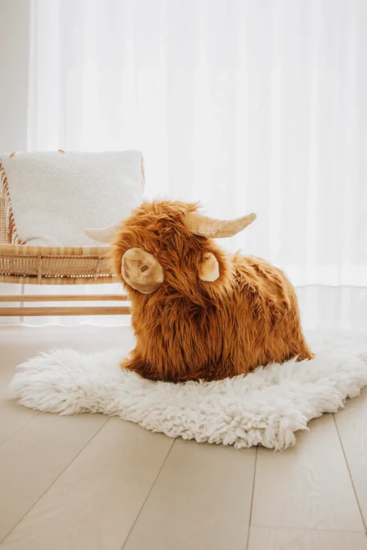 Soft Bouncy Highland Cow – skoczek dla dzieci 12 m+ w kolorze brązowym i białym