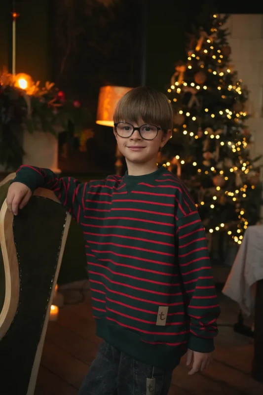 TUSS OVER Christmas – wygodna bluza dziecięca w zimowym stylu