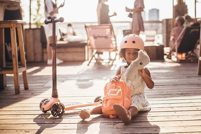 SCOOTANDRIDE-Kask-S-M-dla-dzieci-3-Rose-polkabubu-22.webp