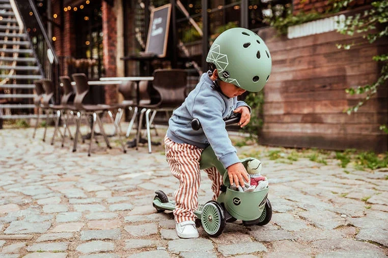 SCOOTANDRIDE-Highwaykick-1-Lifestyle-2w1-Jezdzik-i-hulajnoga-z-zamykanym-schowkiem-1-5-lat-Green-Lines-polkabubu-38.webp