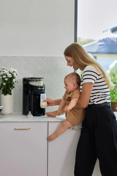 Baby Brezza Formula Pro Advanced All Black – ekspres nagrodzony Świat Przyjazny Dziecku