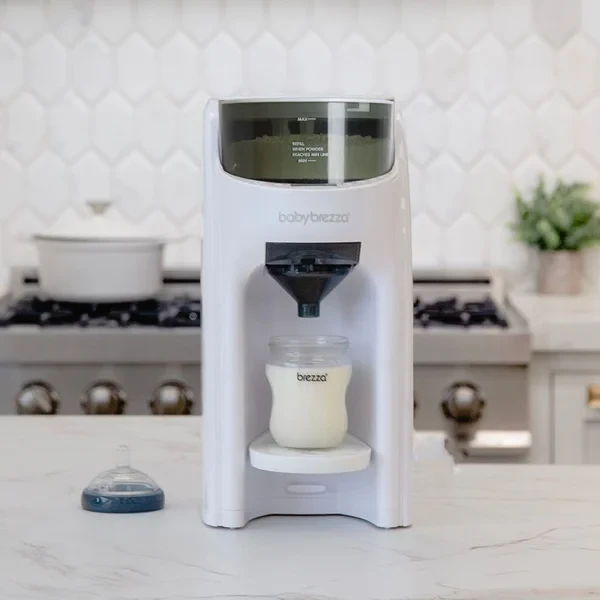 Baby Brezza Formula Pro Advanced All White – elegancki ekspres do kuchni