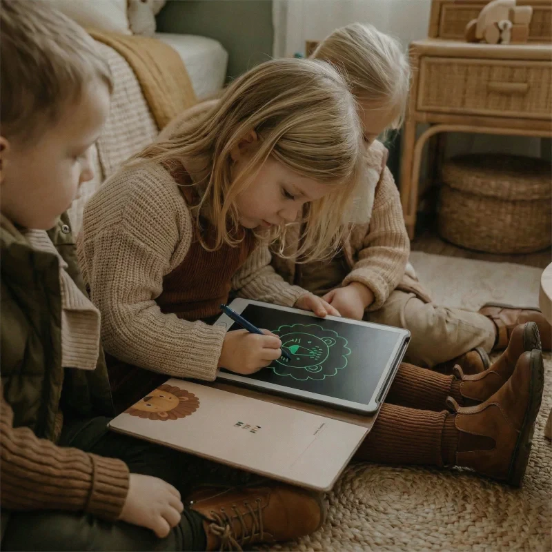 Tablet LCD dla dzieci z rysikiem i kartami edukacyjnymi