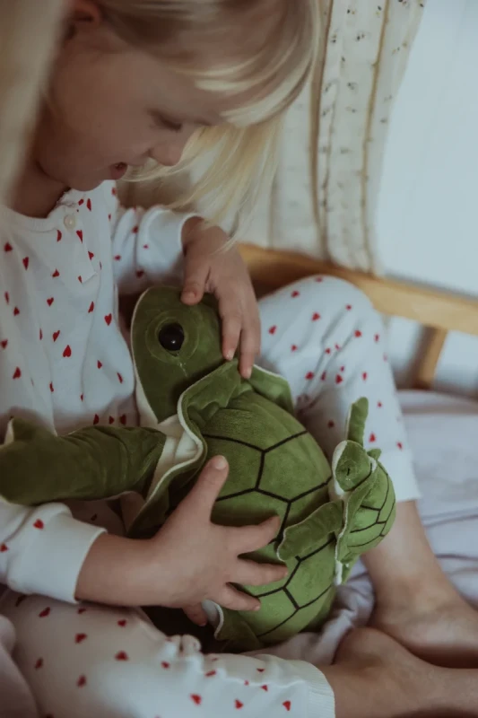 Obciążeniowy żółw byASTRUP jako przytulanka do wyciszenia