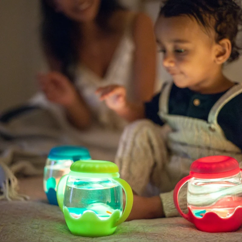 Glo-Pals-Mini-sloik-sensoryczny-swiecacy-do-napelnienia-woda-kolor-niebieski-polkabubu-8.webp