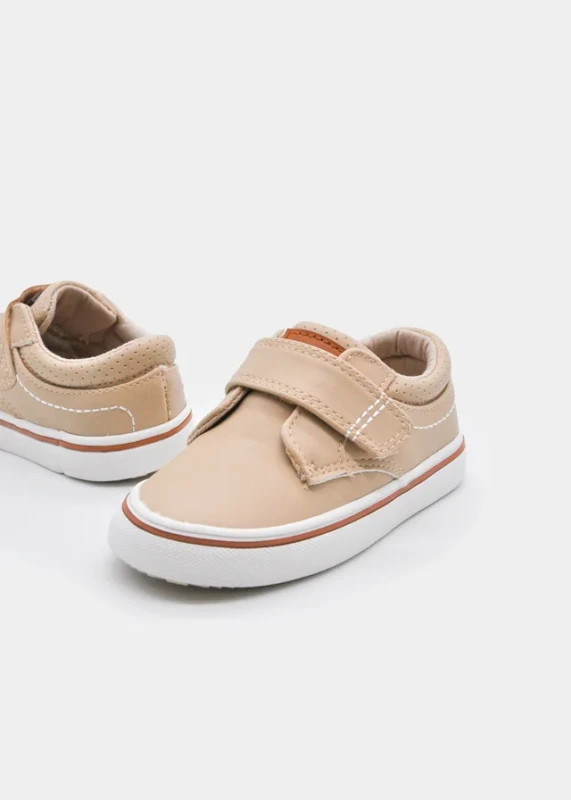 Sneakersy niemowlęce Mayoral piaskowe – przód